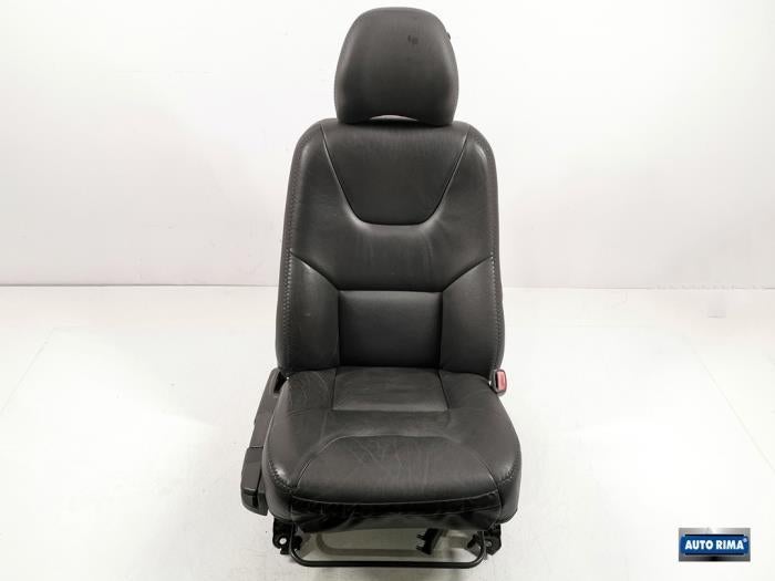 Siège droit d'un Volvo XC70, -, 3 mois de garantie, Utilisé, -