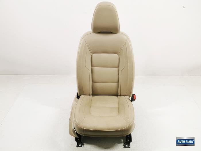 Siège droit d'un Volvo V70, -, 3 mois de garantie, -, -
