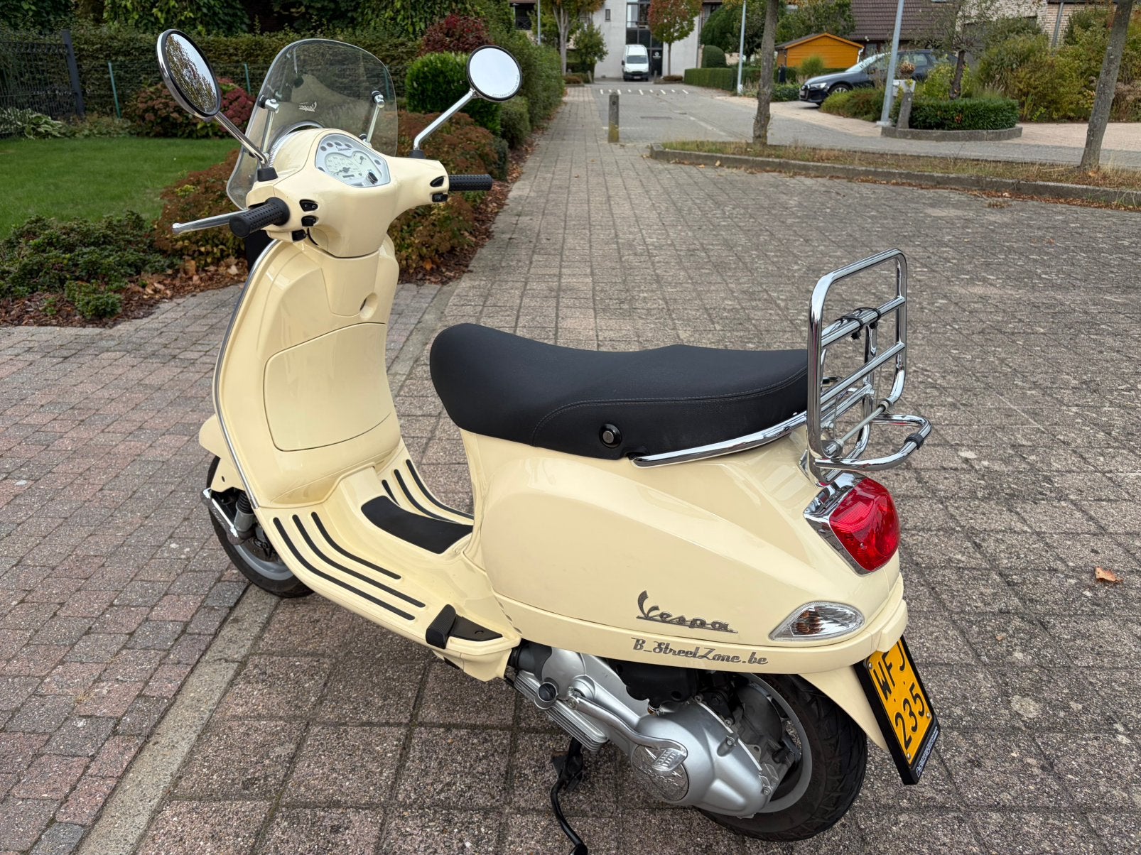 Vespa lx 125, Fietsen en Brommers, Ophalen, Zo goed als nieuw, Vespa