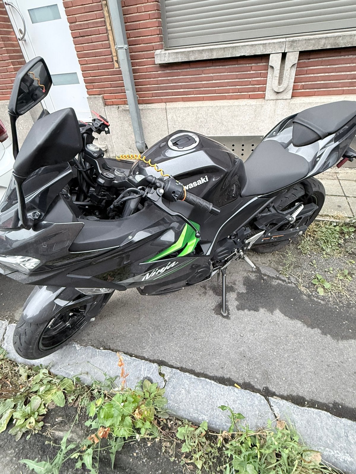 Kawazaki Ninja 400, Motoren, Ophalen