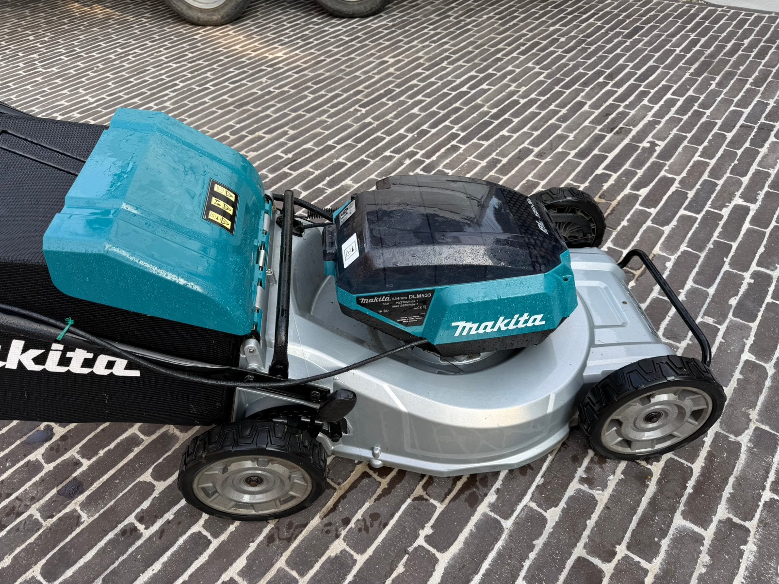 Makita DLM533 in zeer goede staat, Tuin en Terras, Grasmaaiers, Ophalen, Cirkelmaaier, Elektrische grasmaaier, Zo goed als nieuw