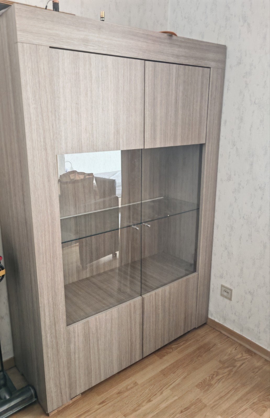 armoire vitrine, Enlèvement, Comme neuf