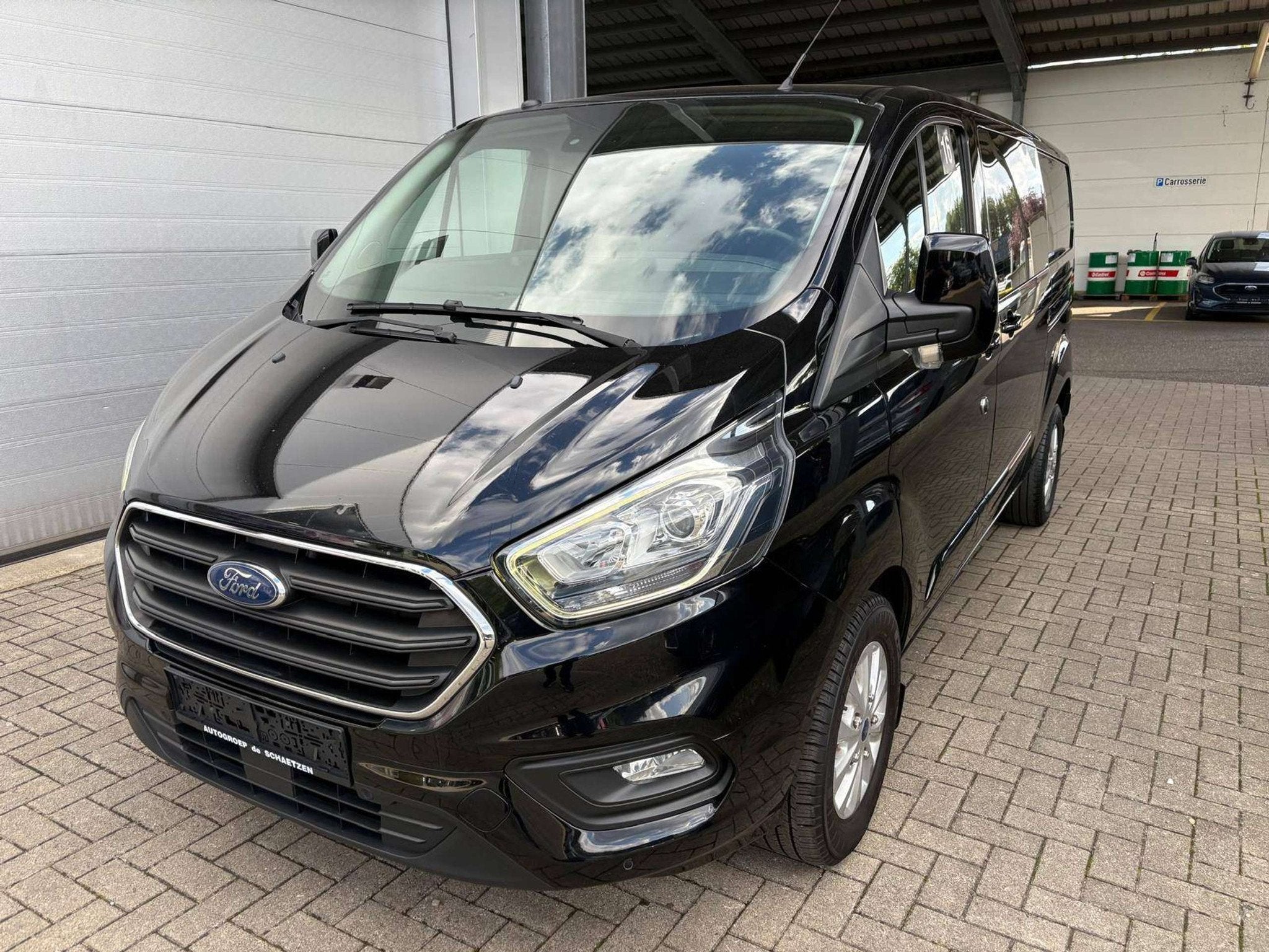 Ford Transit Custom Dubbel Cabine 5 zit (bj 2019), Auto's, Stof, Gebruikt, Zwart, 96 kW