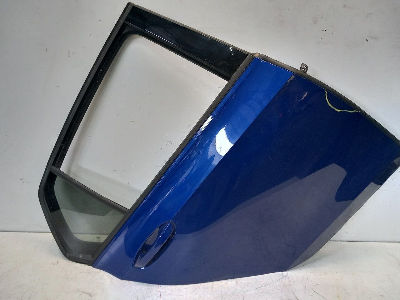 Portier rechts achter Volkswagen Golf, Auto-onderdelen, Onderdelen@venauto.nl, Van der Ven Autorecycling B.V., Gebruikt, Ettenseweg 76, 4706 PB Roosendaal, The Netherlands