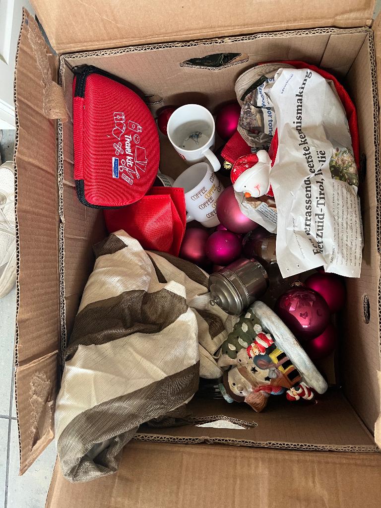 Gratis doos rommelmarkt (voornameljjk kerstgerief), Diversen, Ophalen, Gebruikt