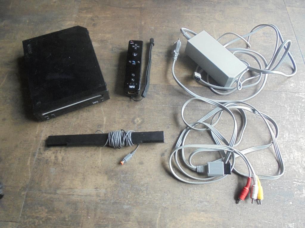 Nintendo Wii spelconsole (zie foto's), Games en Spelcomputers, Spelcomputers | Nintendo Wii, Verzenden, Gebruikt, Met 1 controller