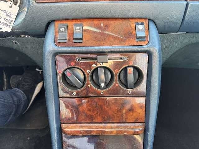 Mercedes-Benz CE 280 AUTO / OLDTIMER / TOIT OUVRANT /, foto 10
