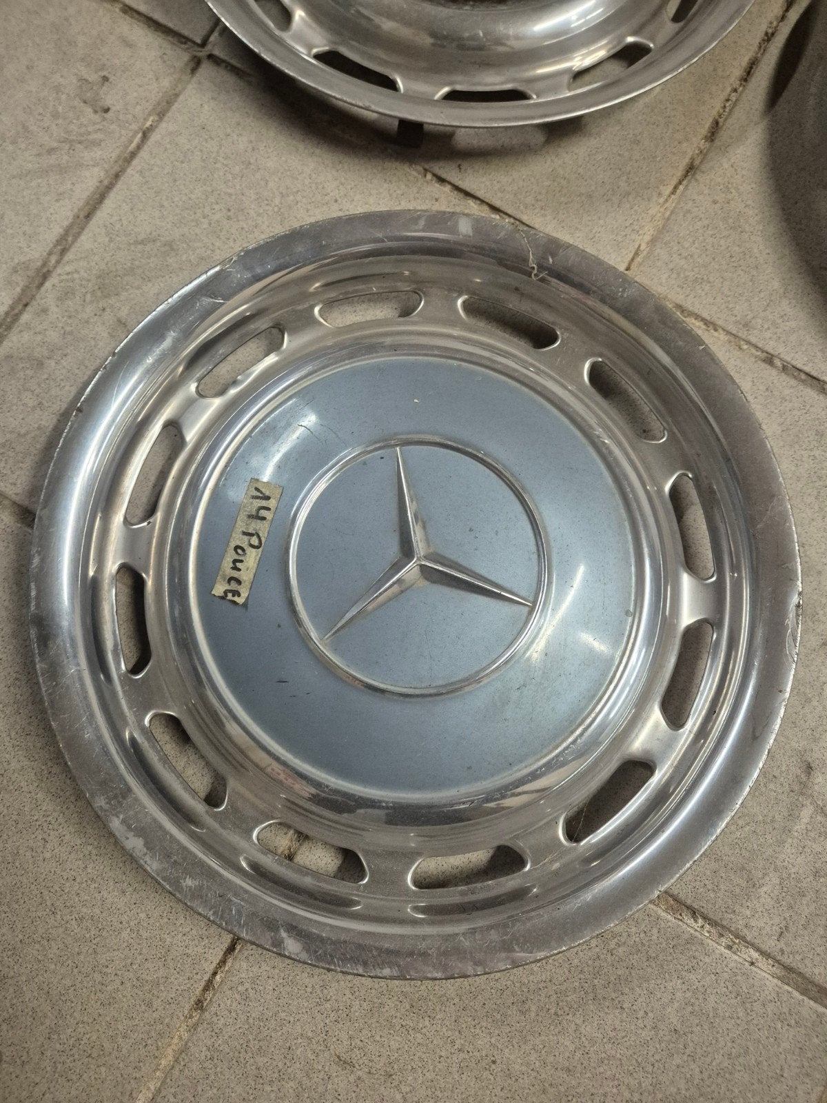 4x enjoliveurs Mercedes-Benz 14", Autos : Divers, Enlèvement ou Envoi