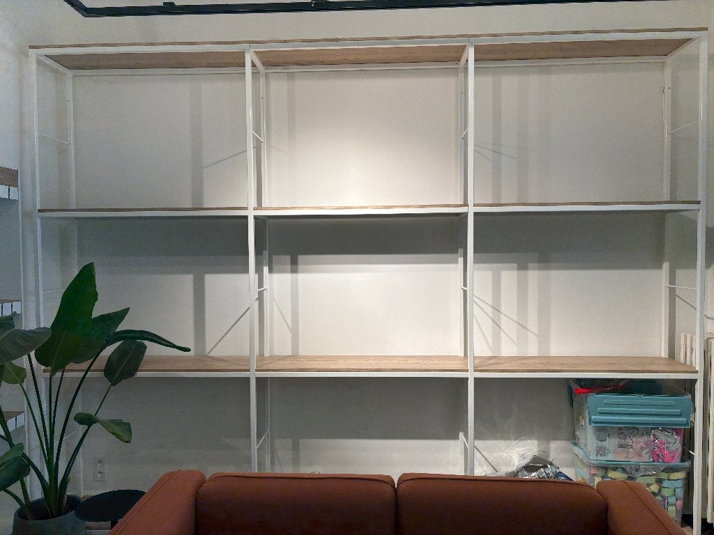 Rek – wit gepoederlakt met eiken legplanken (375x290x40), Zakelijke goederen, Kantine of Aula, Ophalen, Inrichting