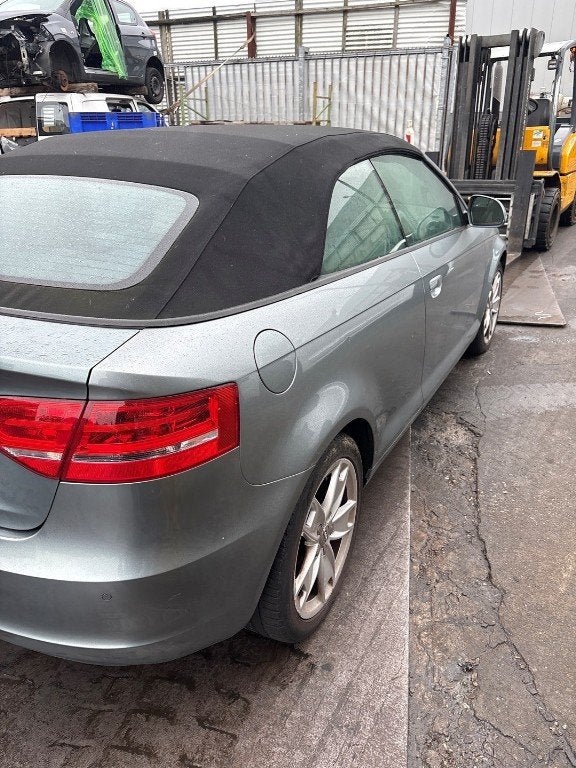PORTE DROITE Audi A3 Cabriolet (8P7) (|8P7831052|), Auto-Union-Straße  1,
85057  Ingolstadt, DE, Info@audi.de, Utilisé, Porte