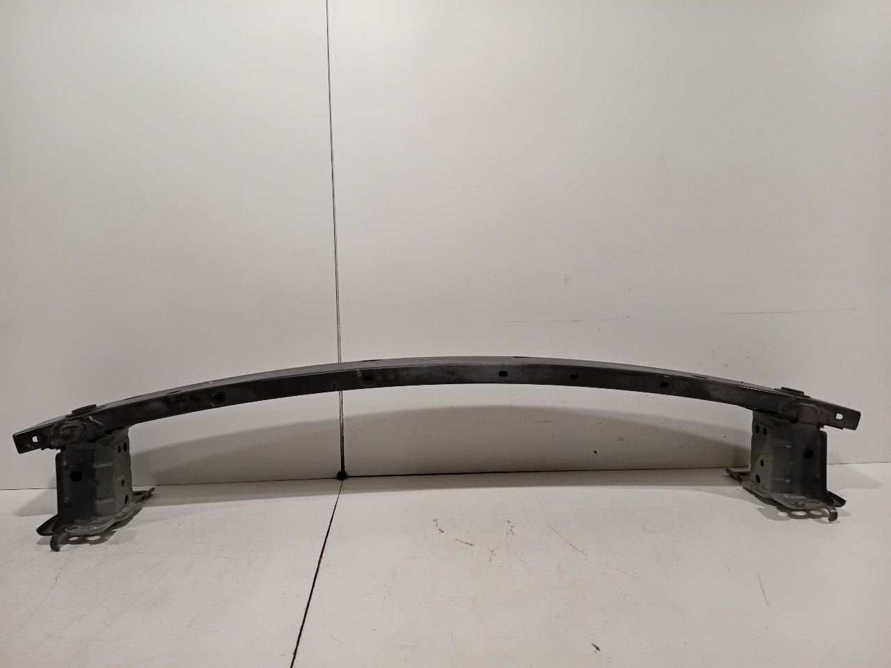 Bumperbalk voor Toyota Auris, Onderdelen@venauto.nl, Van der Ven Autorecycling B.V., Ettenseweg 76, 4706 PB Roosendaal, The Netherlands