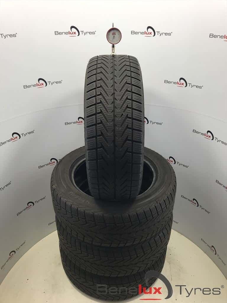 winter 215/55R16 97H XL Vredestein Snow 215/55 R16 215/55/16, Auto-onderdelen, Banden en Velgen, Ophalen, -, Winterbanden, Band(en)