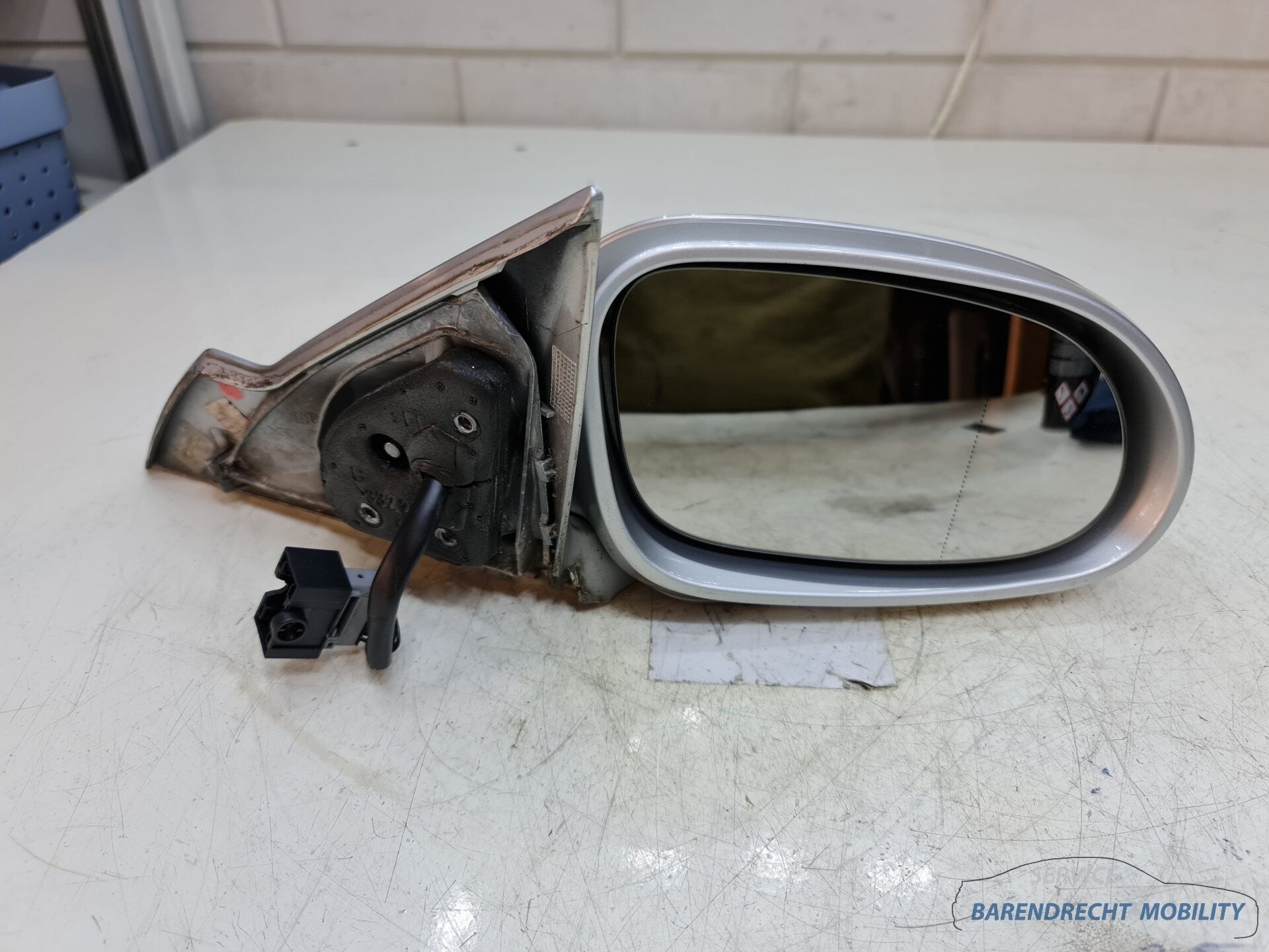 R troviseur ext rieur Mercedes W209 CLK Classe 11-PINS c t p, Mercedes-Benz AG, Mercedes-Benz, Utilisé, Mercedesstrasse 120
70372  Stuttgart, DE
