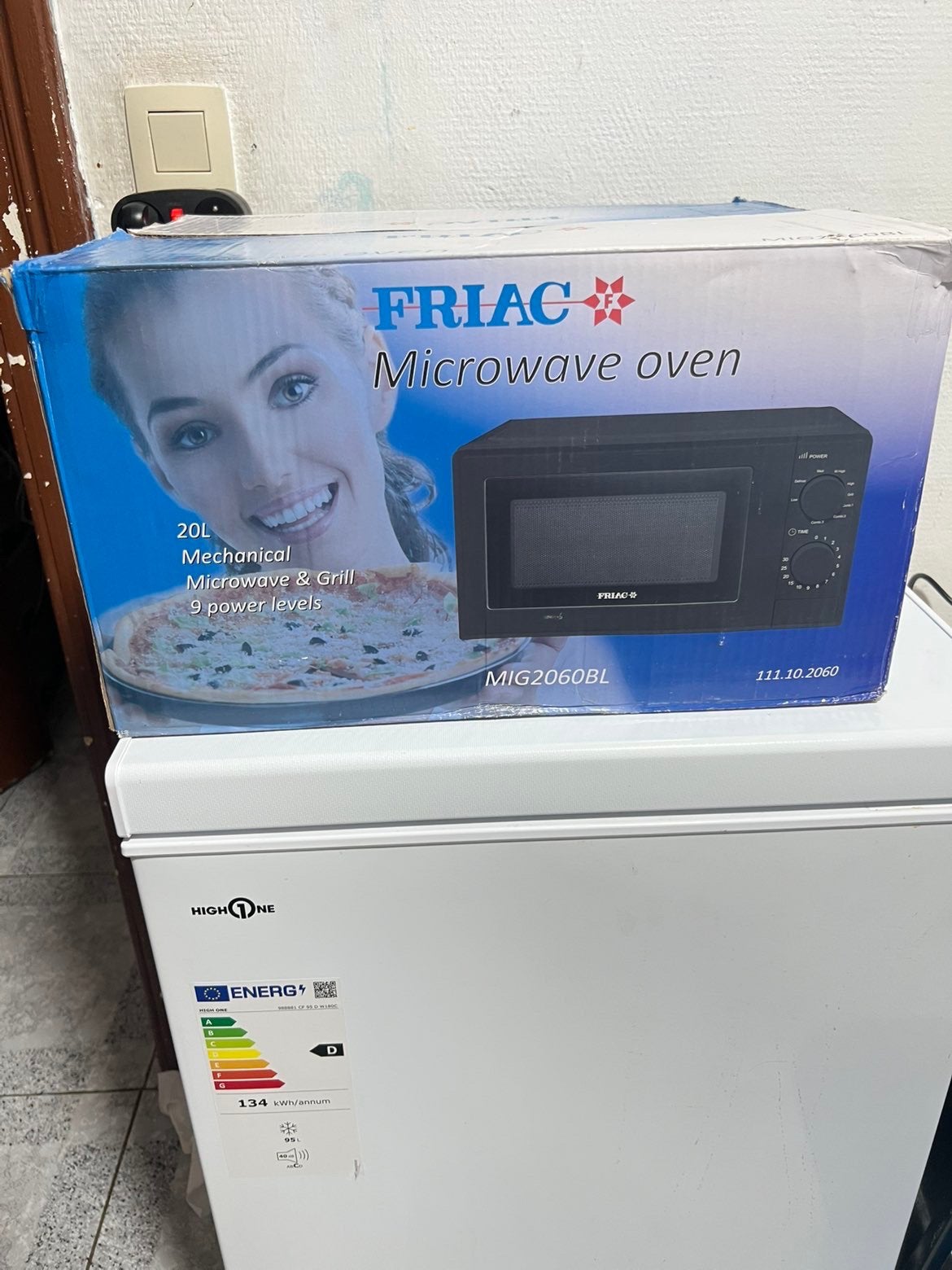 Micro onde, Ophalen, Microgolfoven, Tussenbouw, Zo goed als nieuw