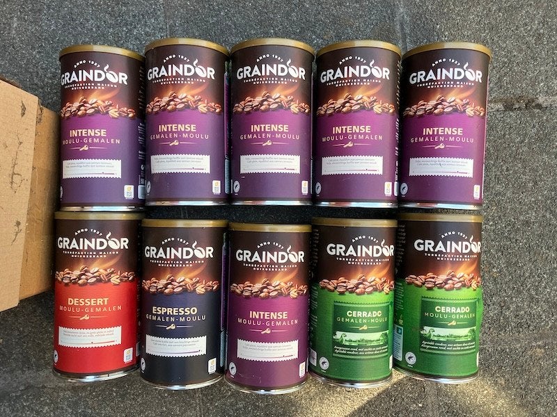 Om 10 lege ijzeren koffieblikken (500 g) te geven, Ophalen, Meerkleurig, Metaal, Zo goed als nieuw
