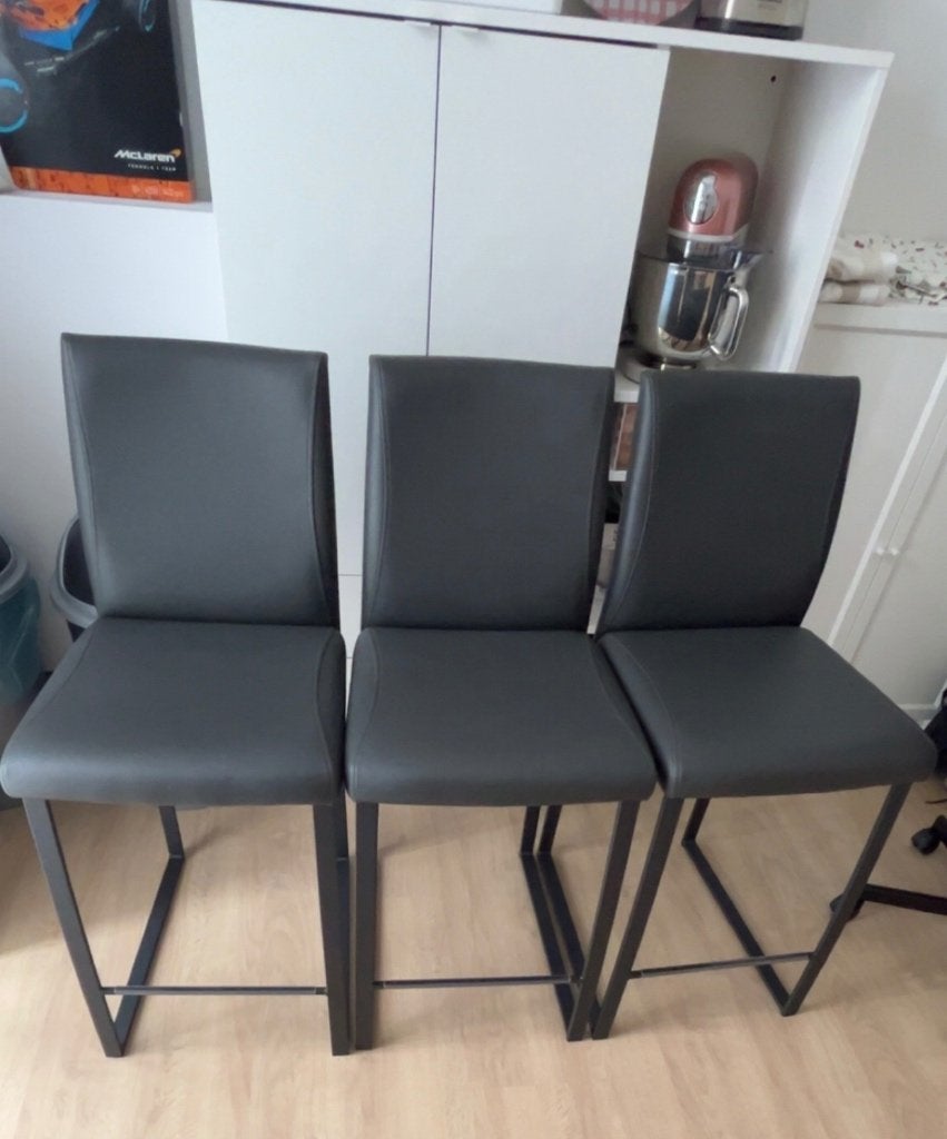 3 hoge barstoelen, Huis en Inrichting, Barkrukken, Ophalen, Met voetsteun, Leer, Zo goed als nieuw