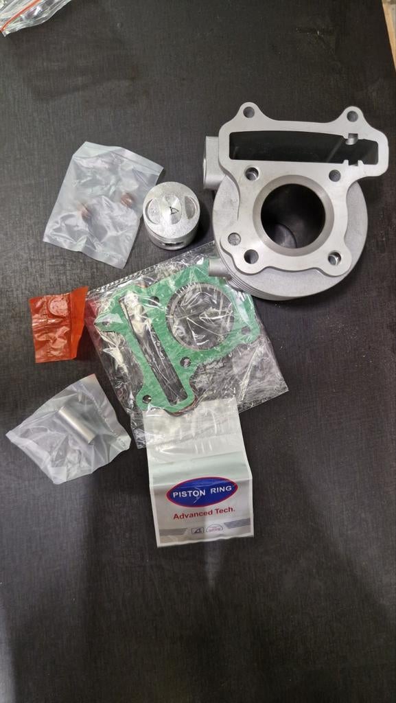Hoge Chinese motor NIEUW 50cc type 139QMB, Fietsen en Brommers, Ophalen