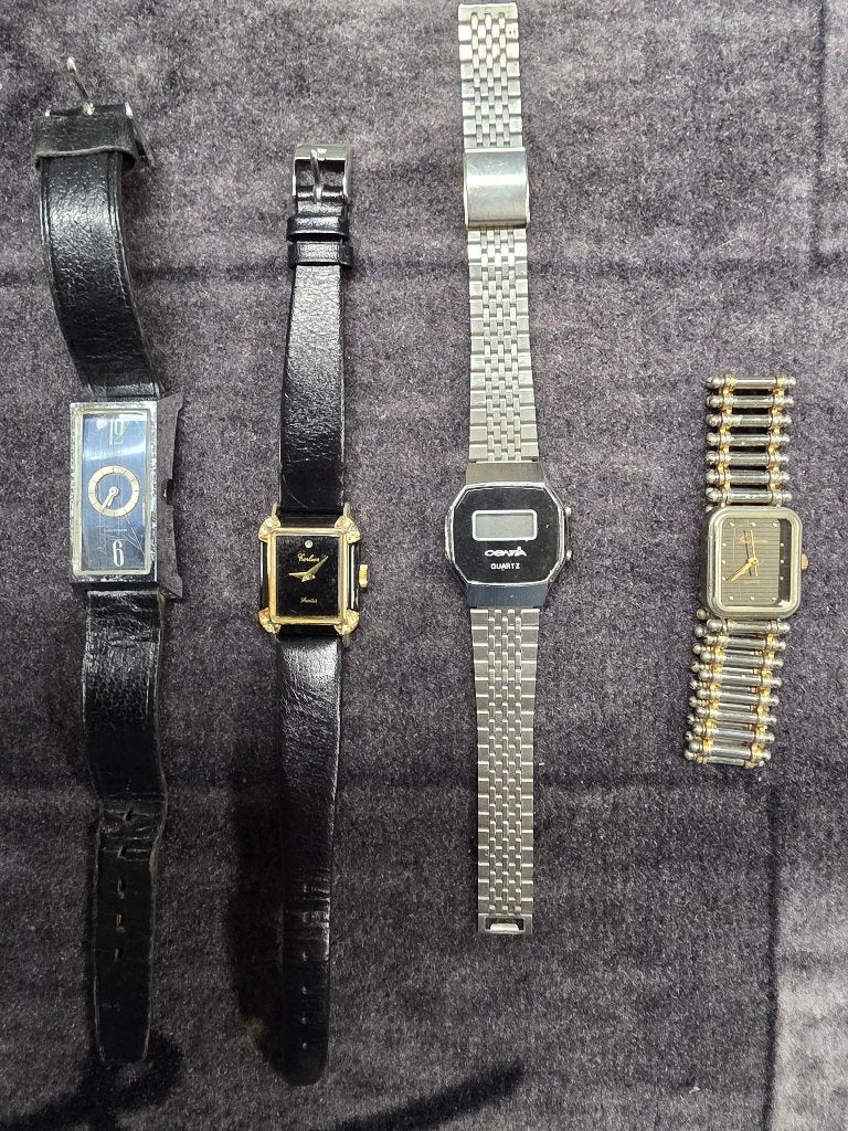 Dames horloges voor reparatie of rommelmarkt, Handtassen en Accessoires, Horloges | Dames, Overige merken, Gebruikt, Staal, Polshorloge