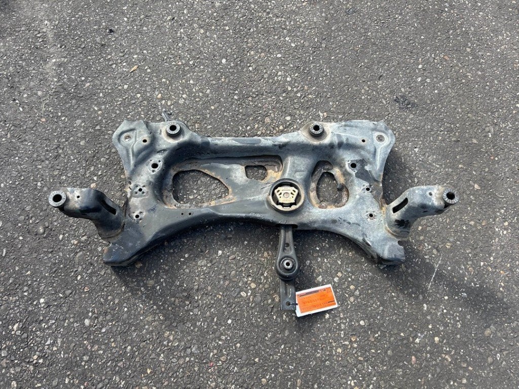 BERCEAU MOTEUR Golf VII (AUA) (|5WA199315F|3Q0199315D|), Volkswagen, Volkswagen AG, Utilisé, Kundenbetreuung@volkswagen.de