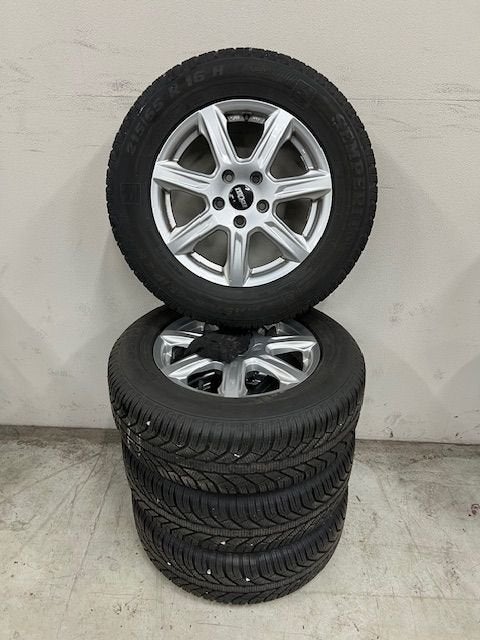Winterset Renault Captur Semperit Master-Grip 2 215/65 R16, Auto-onderdelen, Banden en Velgen, Ophalen, -, Banden en Velgen, Winterbanden