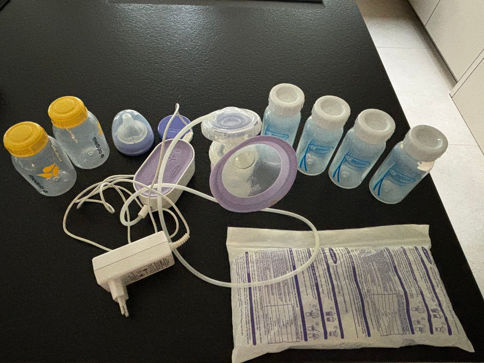 Borstkolf enkel Medela, Kinderen en Baby's, Babyvoeding en Toebehoren, Ophalen, Zo goed als nieuw, Borstkolf