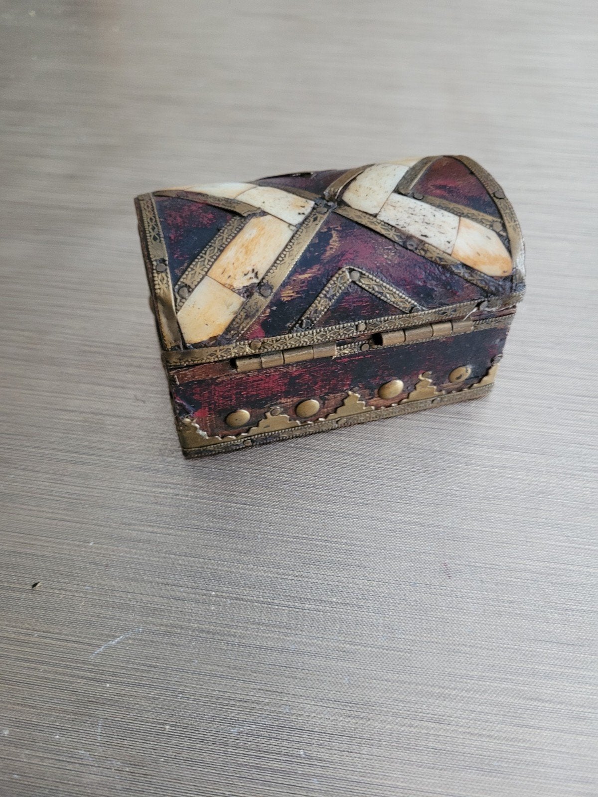 petit coffre décoratif vintage, Handtassen en Accessoires, Broches, Ophalen of Verzenden
