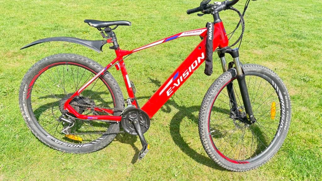 E-mountenbike met achterwiel motor, VTT semi-rigide, Enlèvement, Comme neuf