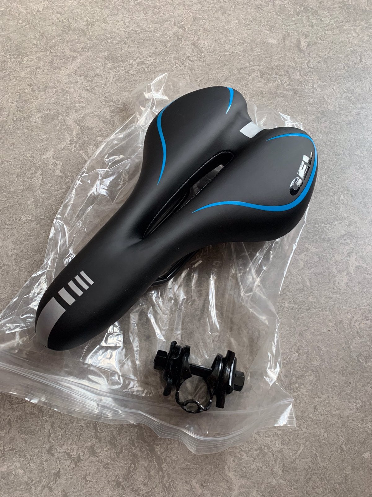 Selle pour vélo avec montage, Comme neuf, Selle