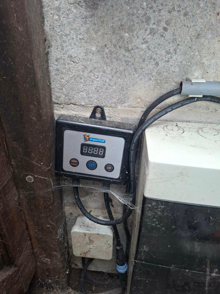 Vijver voederautomaat, Ophalen, Zo goed als nieuw, Overige typen