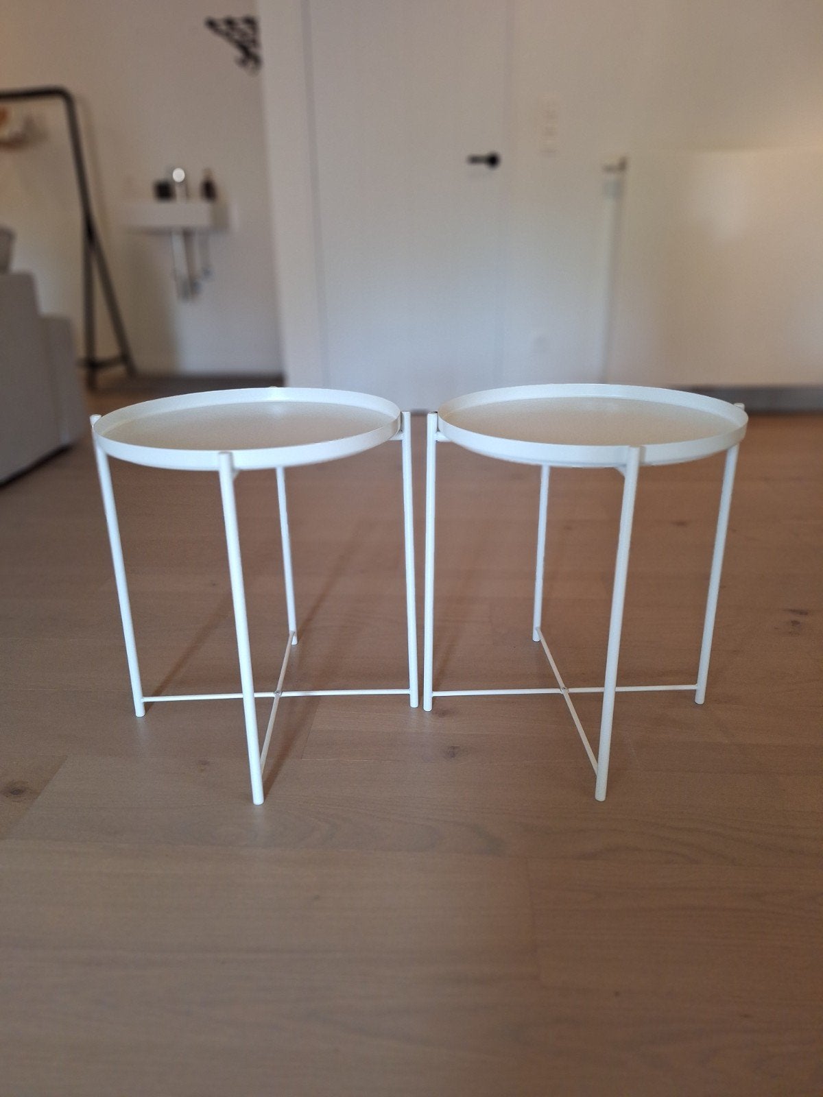 2 salon- of nachttafels Gladom Ikea, Maison & Meubles, Tables | Tables de salon, Enlèvement, Utilisé, Métal