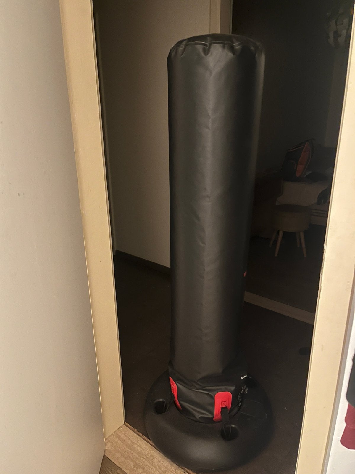 sac de boxe debout, Enlèvement, Sac de boxe