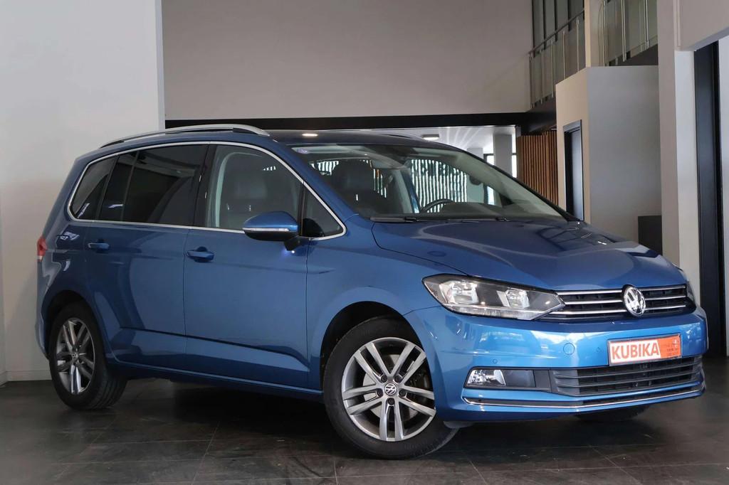 Volkswagen Touran Touran 1.5 TSI ACT Highline OPF DSG ACC Tr, Auto's, Automaat, 4 cilinders, Blauw, Leder