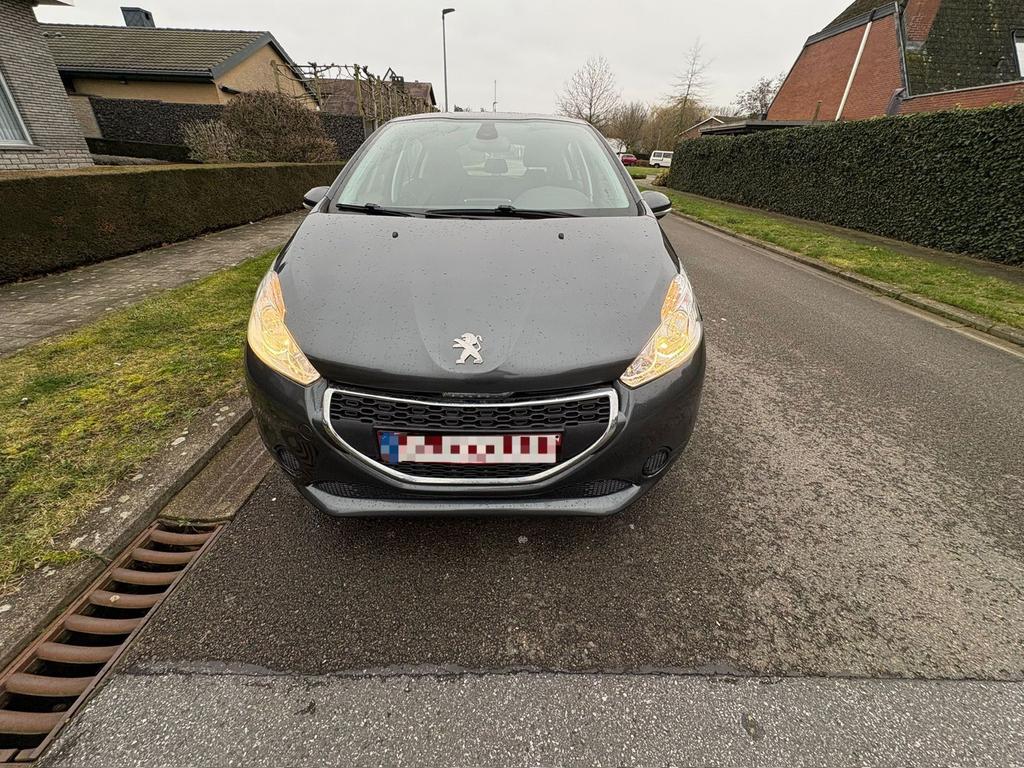 Peugeot 208 1.2 benzine Active, Auto's, Bluetooth, Euro 5, Stof, Zwart