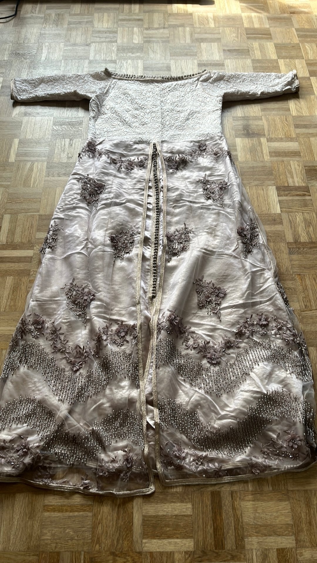 Robe couleur taupe, Enlèvement ou Envoi, Comme neuf, Taille 46/48 (XL) ou plus grande, Autres couleurs