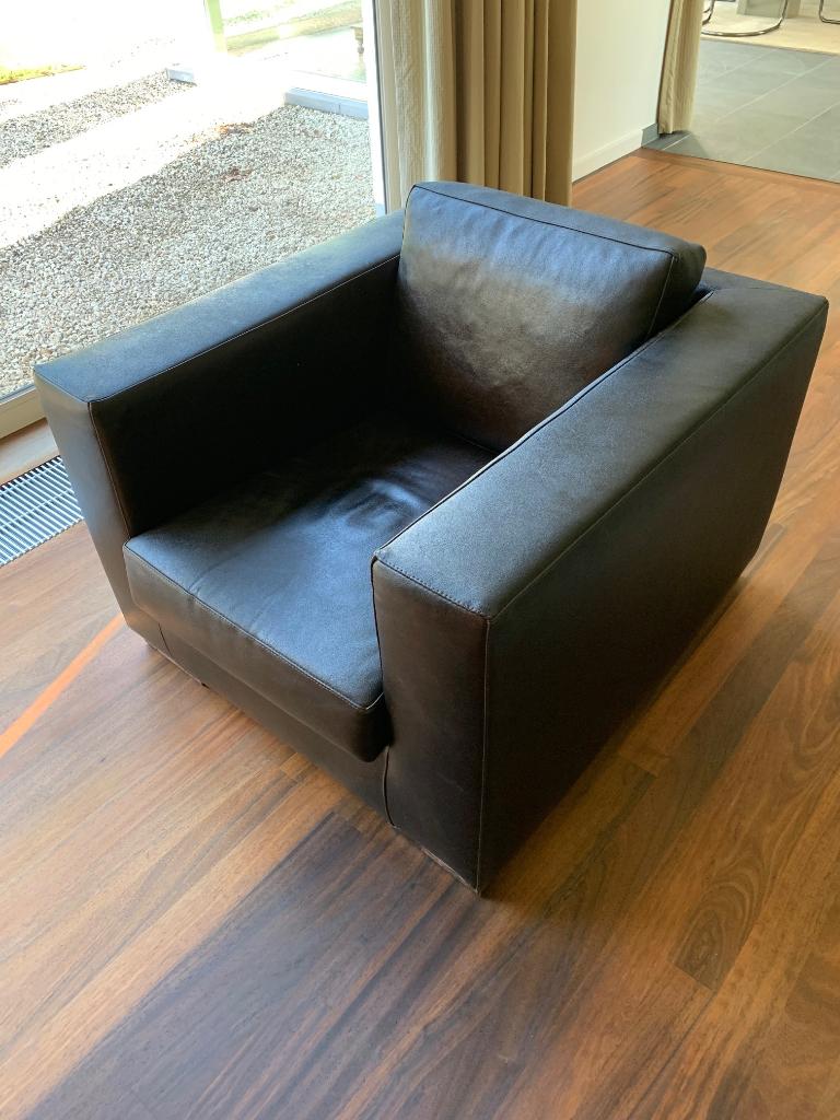 Grand siège en cuir - marron foncé - confortable et élégant, 75 à 100 cm, Moins de 150 cm, Banc droit, Enlèvement