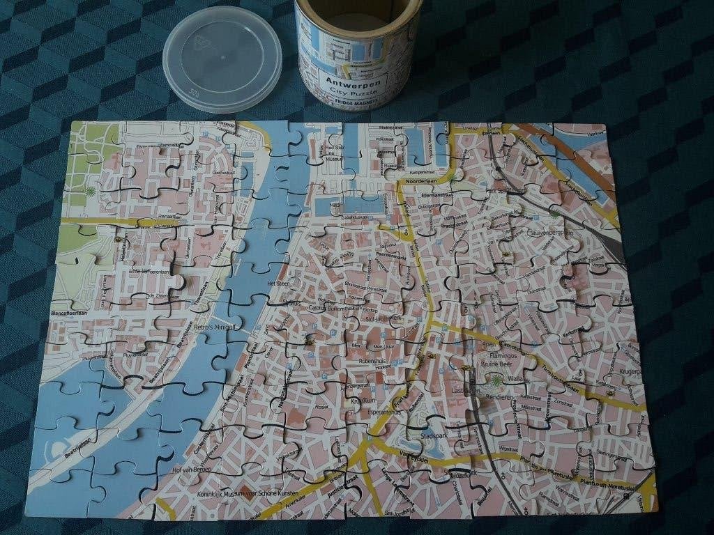 Magnetische puzzel met stratenplan van Antwerpen, 100 st., Ophalen of Verzenden, Minder dan 500 stukjes, Zo goed als nieuw, Legpuzzel