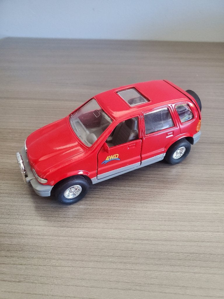 Kingstar toy 1:32 kia sportage, Enlèvement ou Envoi, Utilisé