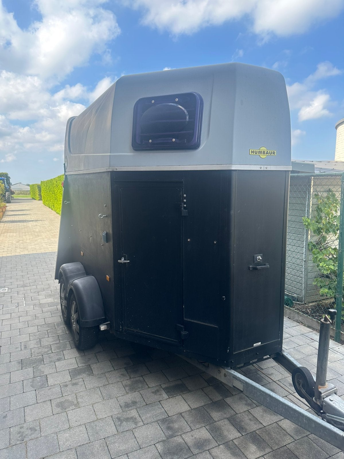 Humbaur 2 paardstrailer, Dieren en Toebehoren, Ophalen, Zo goed als nieuw