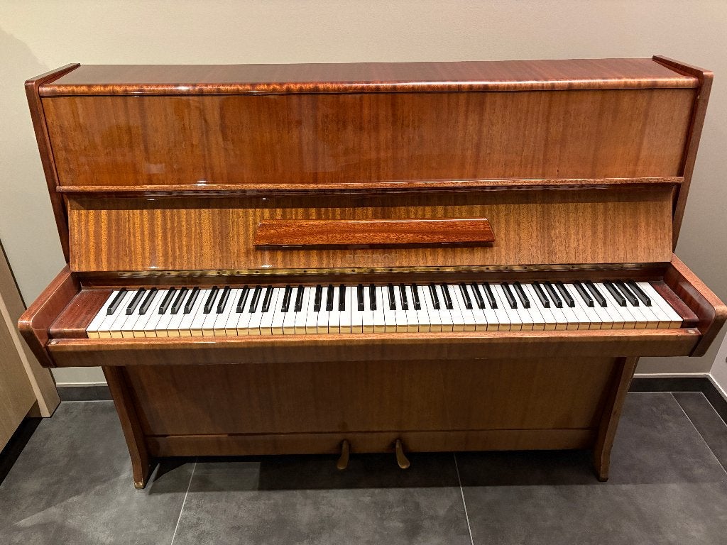 Petrof P114 Klasik buffetpiano (1976) – Fijne studiepiano, Muziek en Instrumenten, Ophalen, Gebruikt, Bruin, Piano