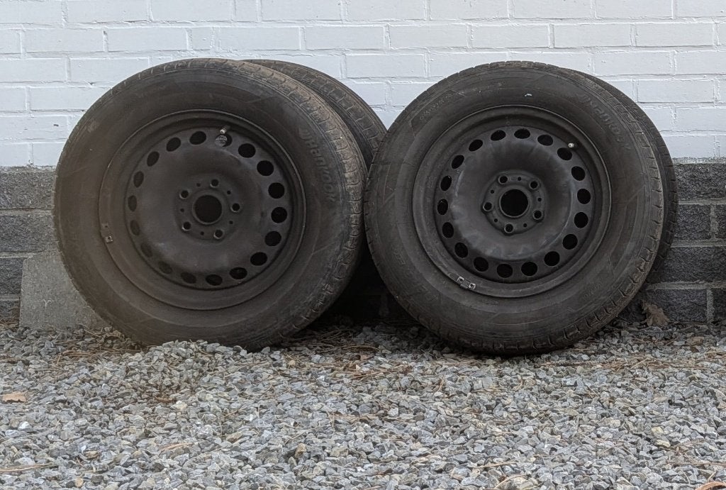 4 roues complètes équipées de pneus d'été Hankook, 15 pouces, Pneus et Jantes, Véhicule de tourisme, Pneus été