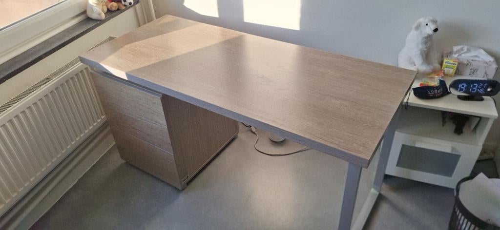 Bureau te koop, Autres marques, Comme neuf, Enlèvement, 140 cm