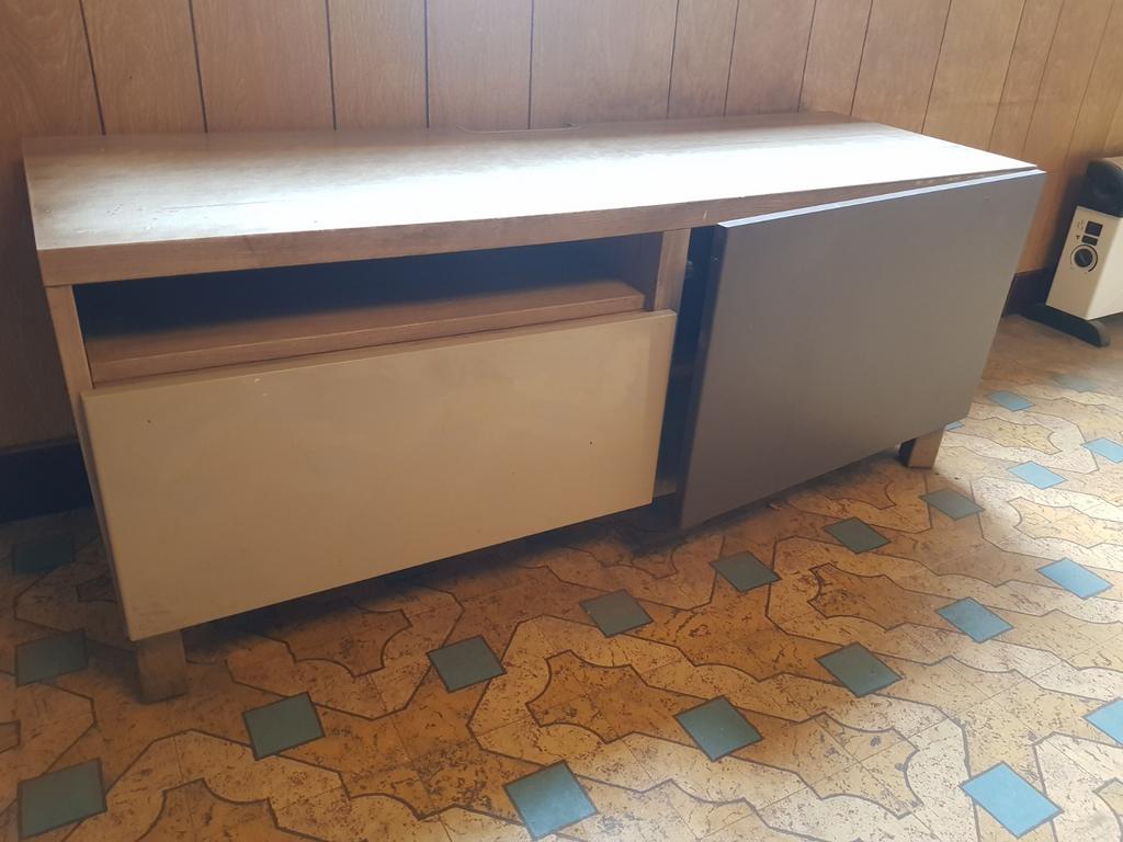 Tv meubel, Ophalen