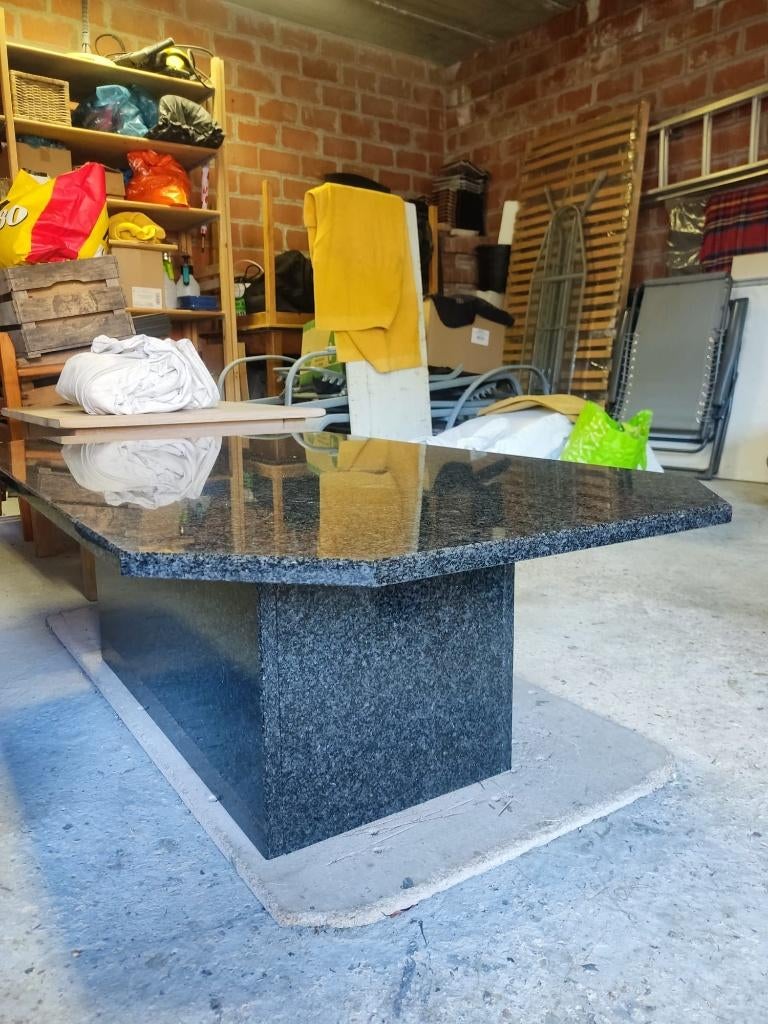Salontafel + bijzettafel + zuil graniet, Ophalen, Zo goed als nieuw