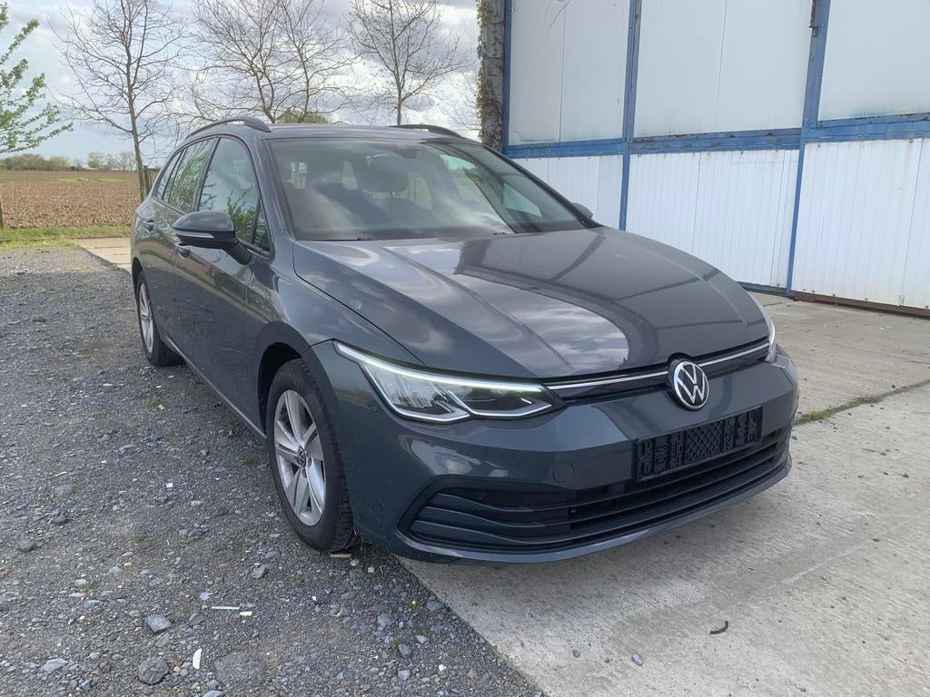 VW Golf 8 1.0 E Tsi Life 1, Autos, Volkswagen, Argent ou Gris, Achat, Euro 6, Entreprise