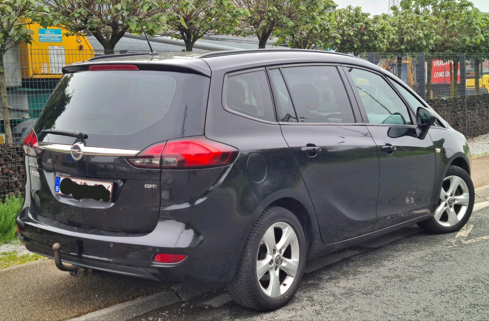 opel zafira 20cdti new model clima 240mkm 3700€, Autos, Euro 5, Boîte manuelle, 5 portes, Particulier