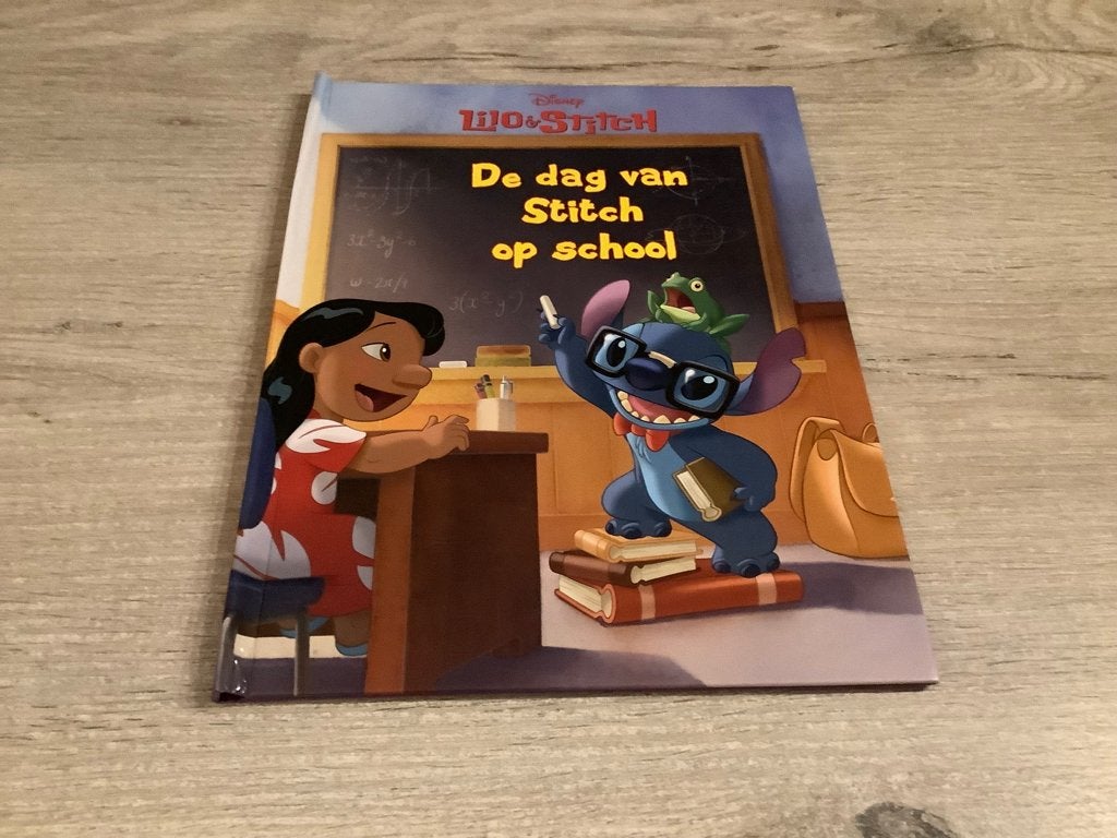 Disney de dag van Stitch op school voorleesboek (2023), Boeken, Kinderboeken | Kleuters, Jongen of Meisje, Ophalen of Verzenden