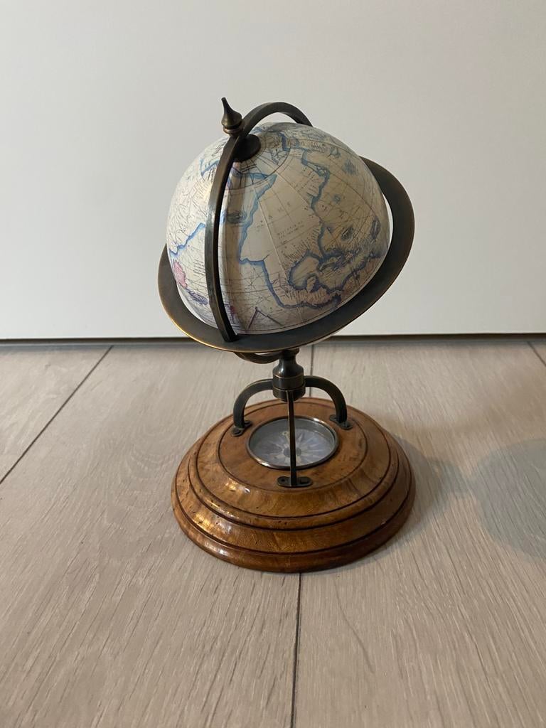 Stijlvolle decoratieve wereldbol met compas vintage look, Ophalen, Zo goed als nieuw