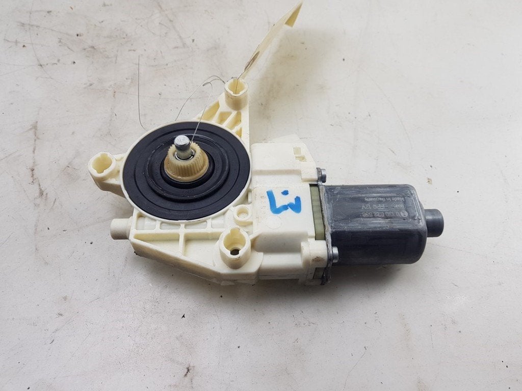 MOTEUR LEVE VITRE ELECTRIQUE Vito (447.6) (|A4479063500|), Autos : Pièces & Accessoires, Brose SE, Mercedes-Benz, Info@brose.com