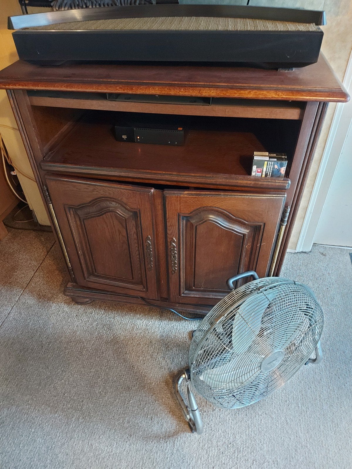 gratis tv kastje, Ophalen