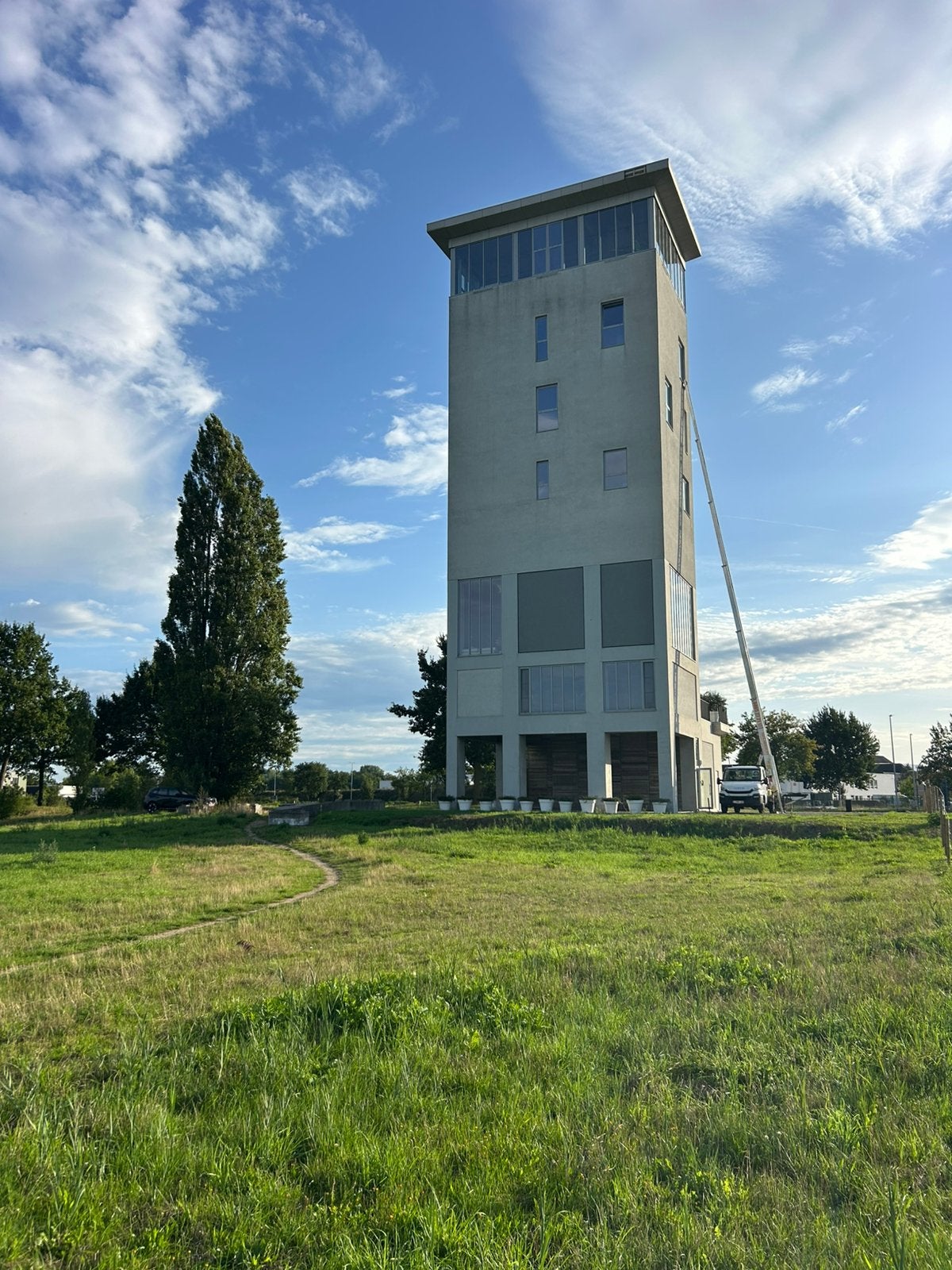Élévateur à échelle et monte-charge dans la région d'Anvers, Immo